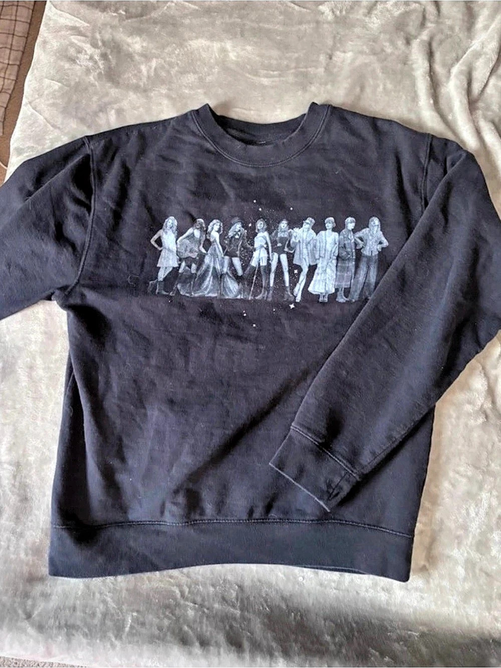 Taylor Swift The Eras Tour Oversized Crewneck Black